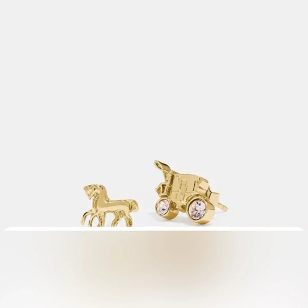 Coach pave gold plated‎ Horse And Carriage CZ crystal Stud Earrings new - Picture 3 of 4